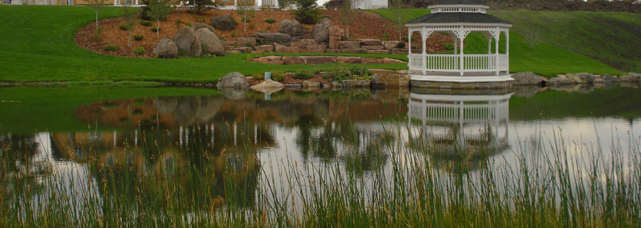 Full Ponds and Lake Montana Water Features